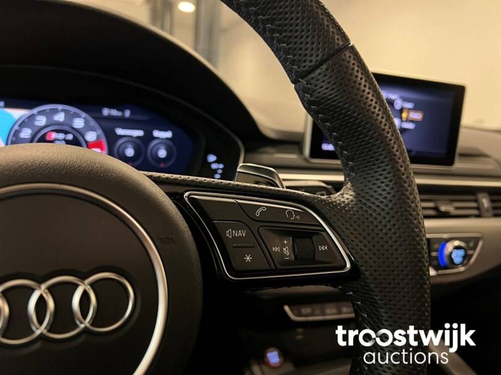 Audi RS4 2.9 V6 TFSI Quattro Car