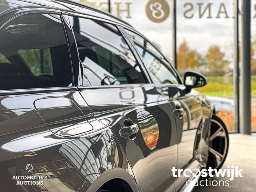 Audi RS4 2.9 V6 TFSI Quattro Car