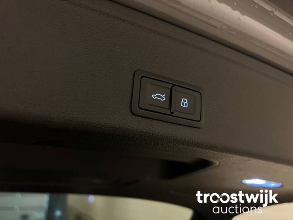 Audi RS4 2.9 V6 TFSI Quattro Car