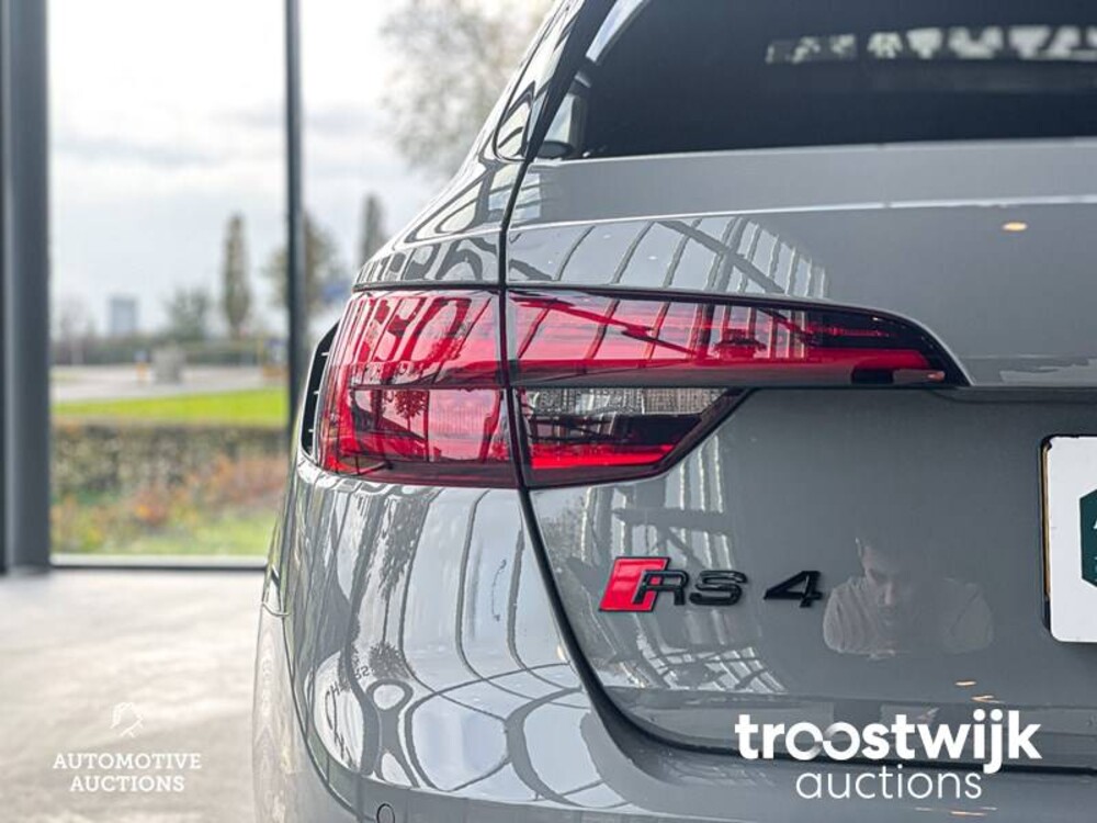 Audi RS4 2.9 V6 TFSI Quattro Car
