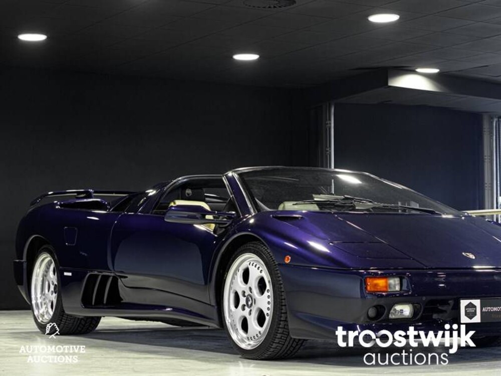 Lamborghini Diablo VT Roadster 5.7 V12 Car