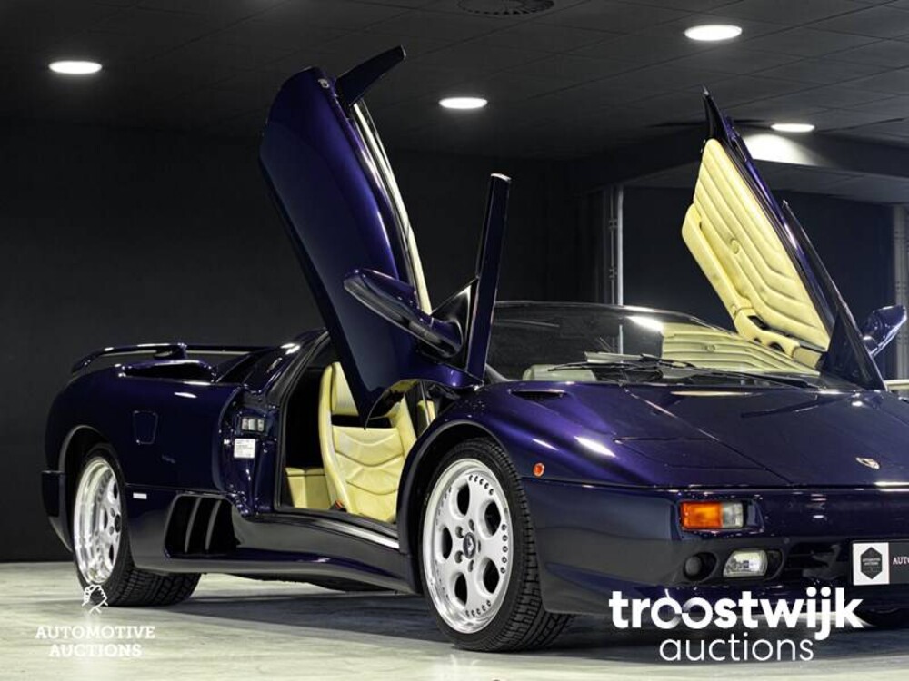 Lamborghini Diablo VT Roadster 5.7 V12 Car