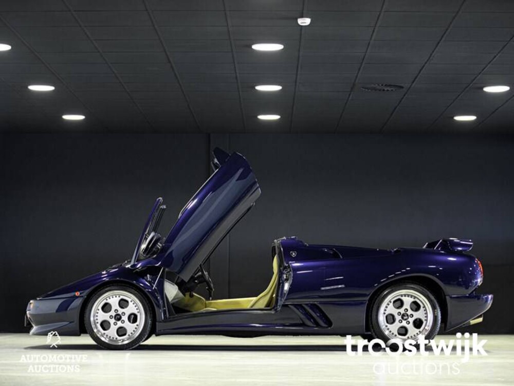 Lamborghini Diablo VT Roadster 5.7 V12 Car