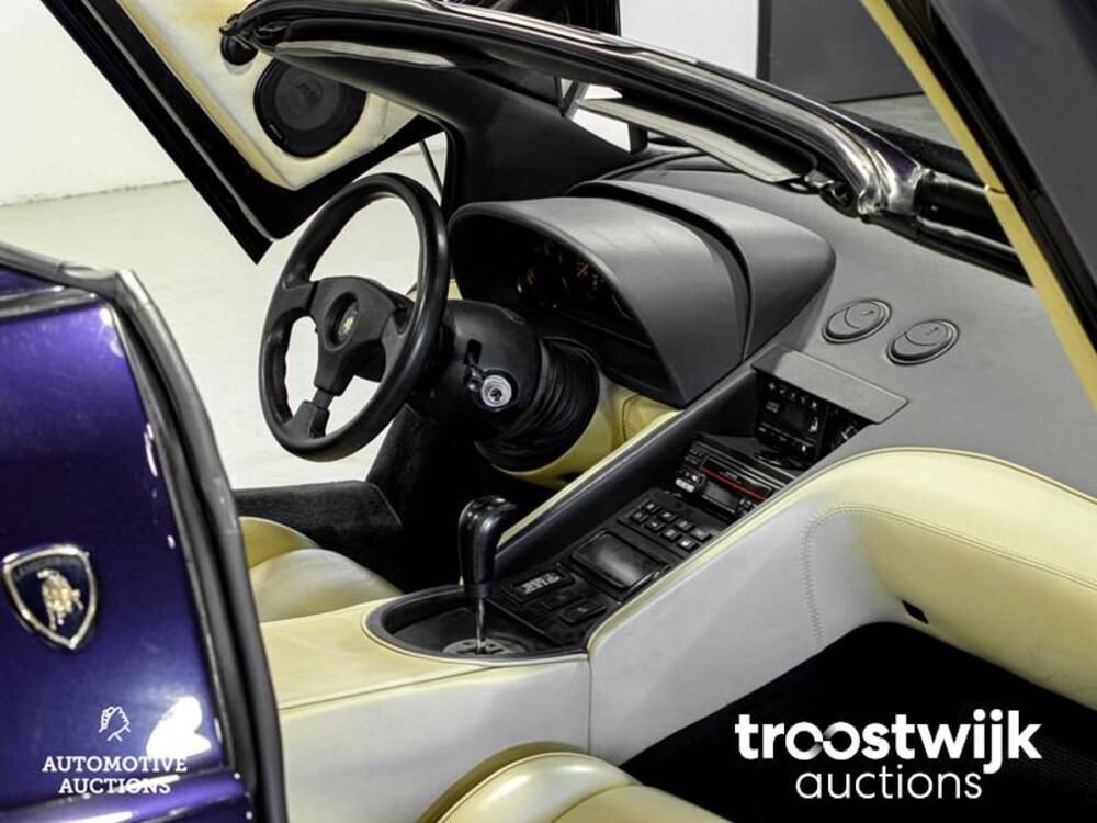 Lamborghini Diablo VT Roadster 5.7 V12 Car