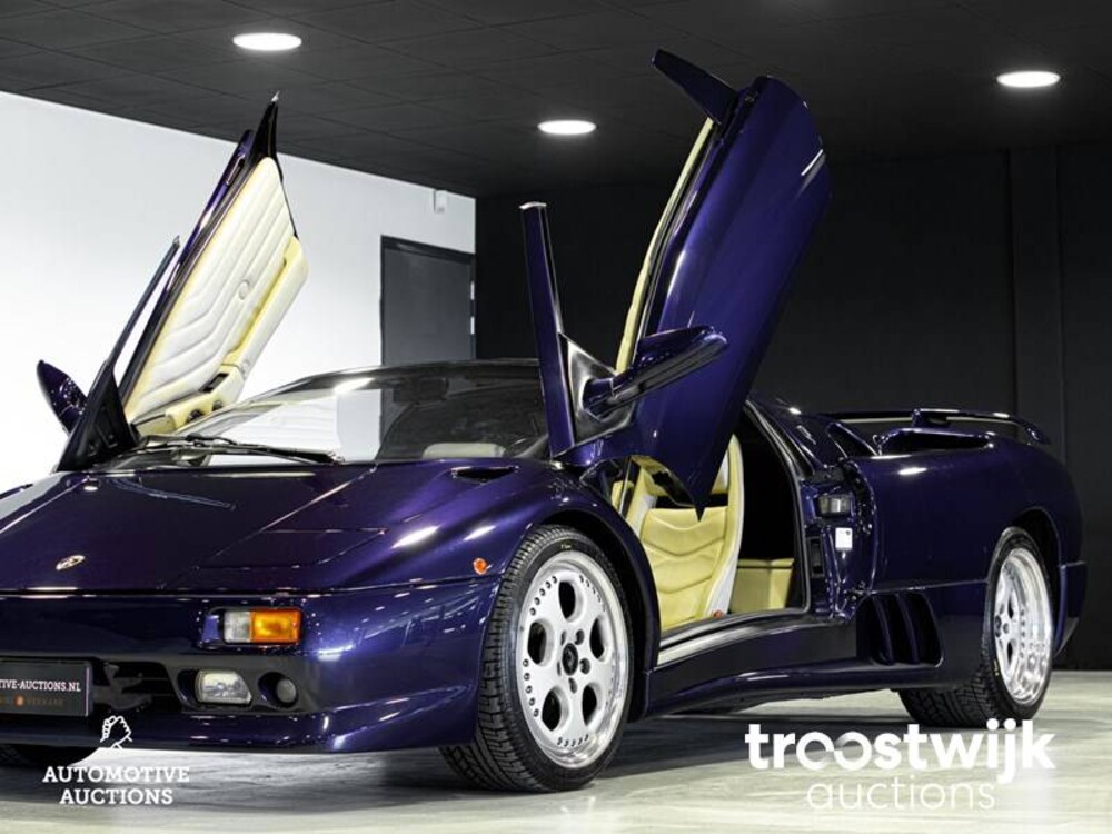 Lamborghini Diablo VT Roadster 5.7 V12 Car