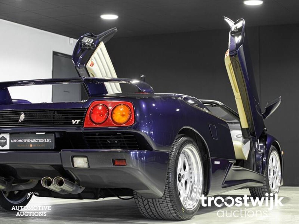 Lamborghini Diablo VT Roadster 5.7 V12 Car