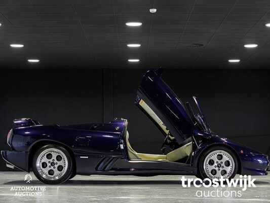 Lamborghini Diablo VT Roadster 5.7 V12 Car
