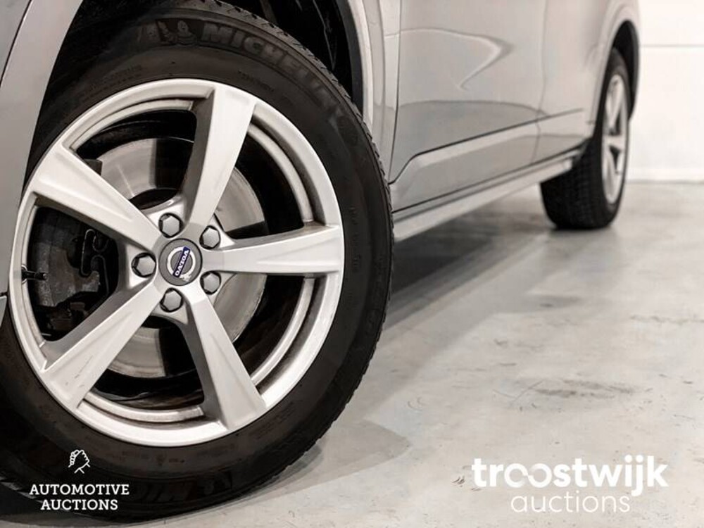 Volvo XC90 D5 2.0 AWD Inscription  Car