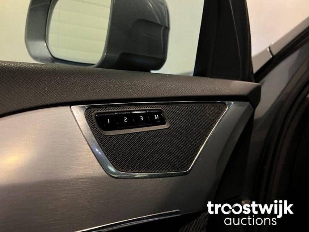 Volvo XC90 D5 2.0 AWD Inscription  Car