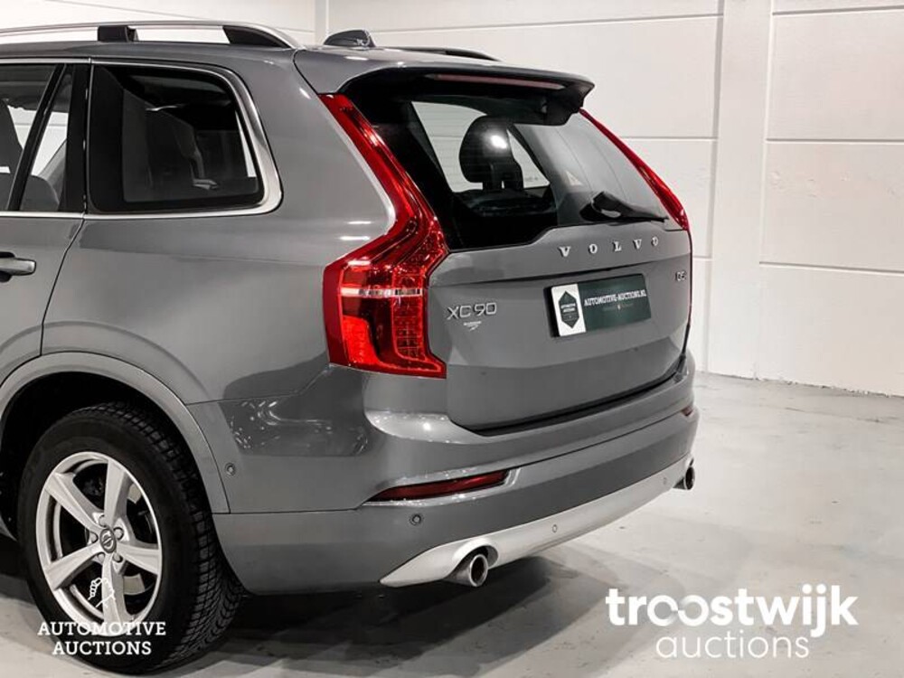 Volvo XC90 D5 2.0 AWD Inscription  Car