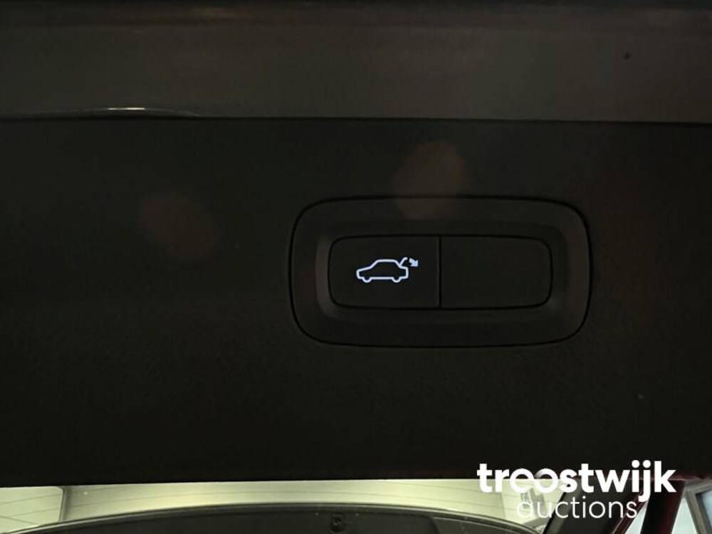 Volvo XC90 D5 2.0 AWD Inscription  Car