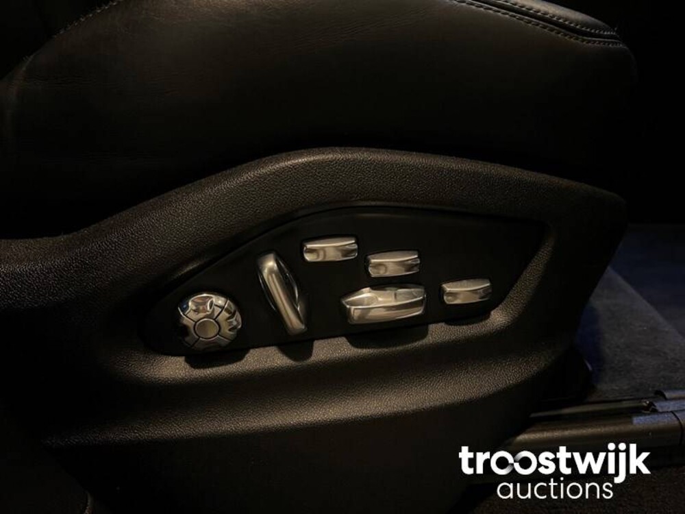 Porsche Cayenne S 2.9 V6 Car