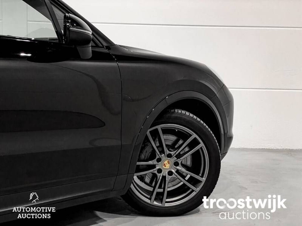 Porsche Cayenne S 2.9 V6 Car