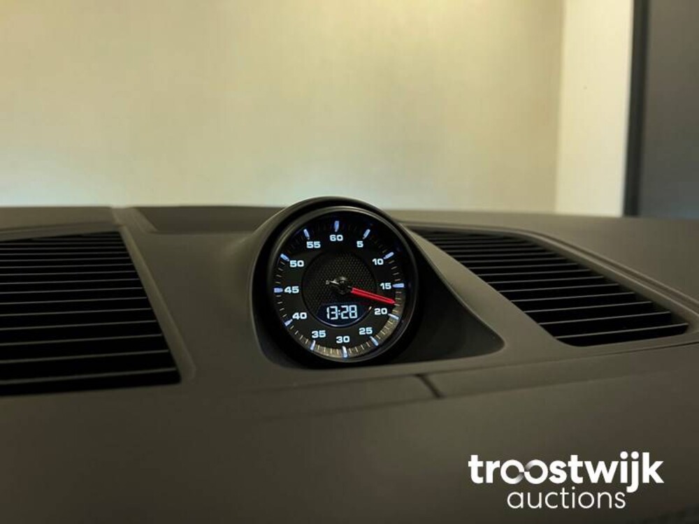 Porsche Cayenne S 2.9 V6 Car