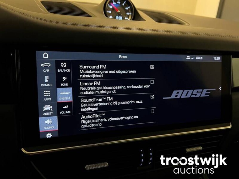 Porsche Cayenne S 2.9 V6 Car