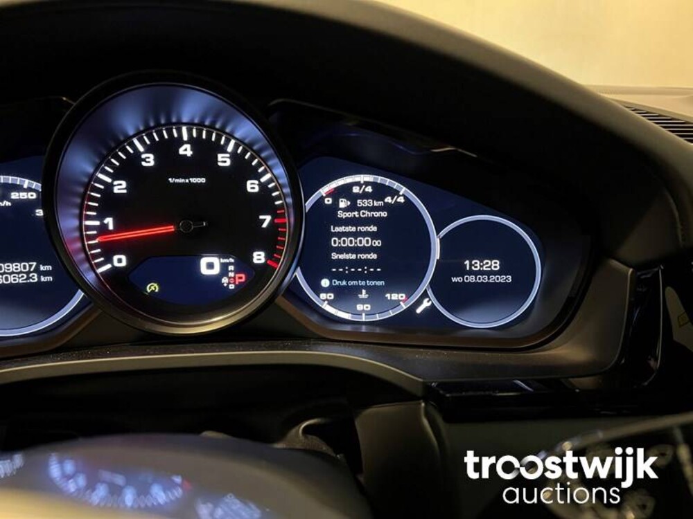 Porsche Cayenne S 2.9 V6 Car