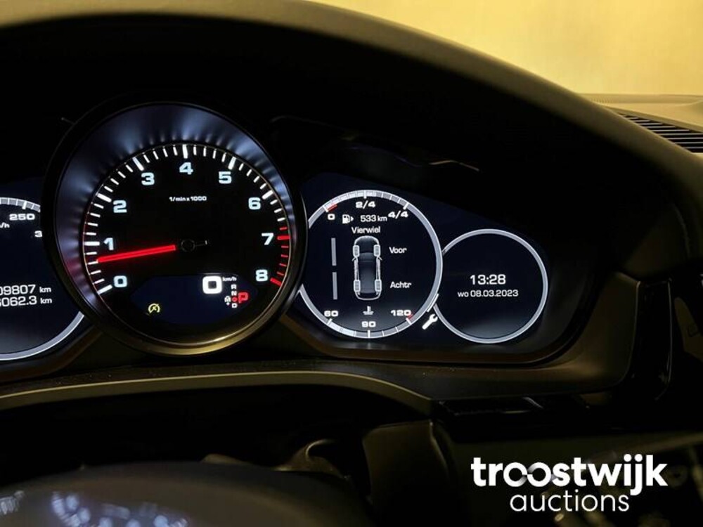 Porsche Cayenne S 2.9 V6 Car