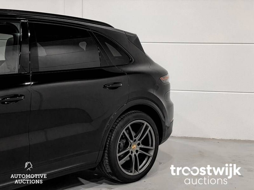 Porsche Cayenne S 2.9 V6 Car