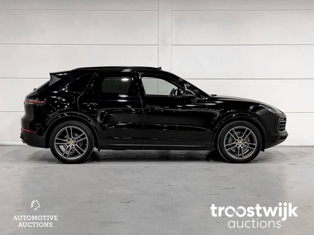 Porsche Cayenne S 2.9 V6 Car