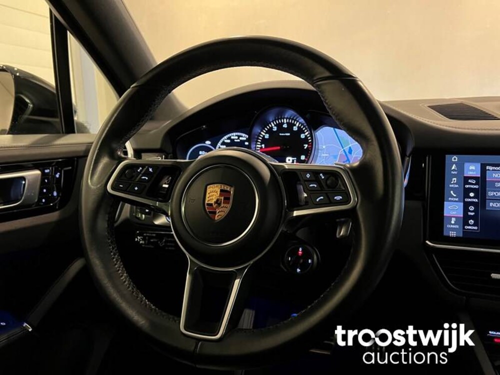 Porsche Cayenne S 2.9 V6 Car