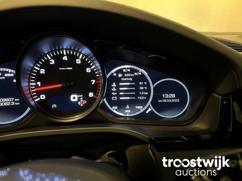 Porsche Cayenne S 2.9 V6 Car