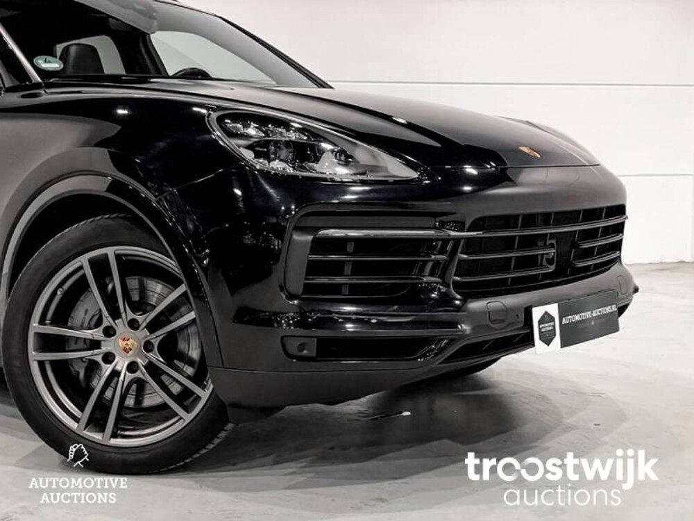 Porsche Cayenne S 2.9 V6 Car