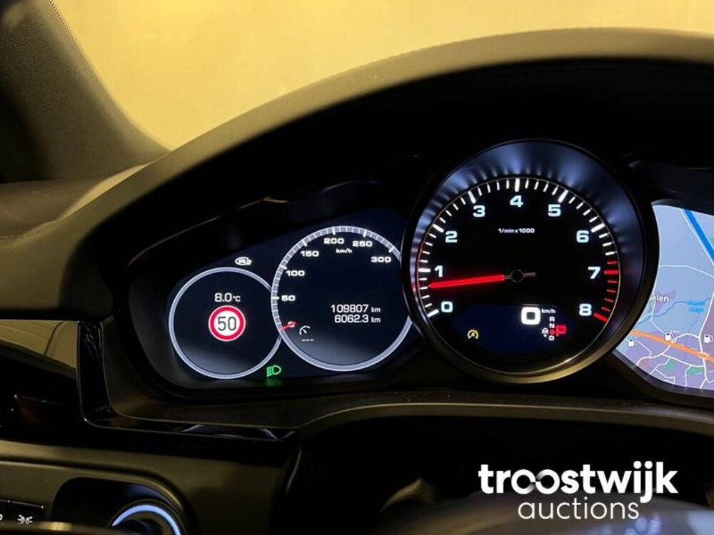 Porsche Cayenne S 2.9 V6 Car