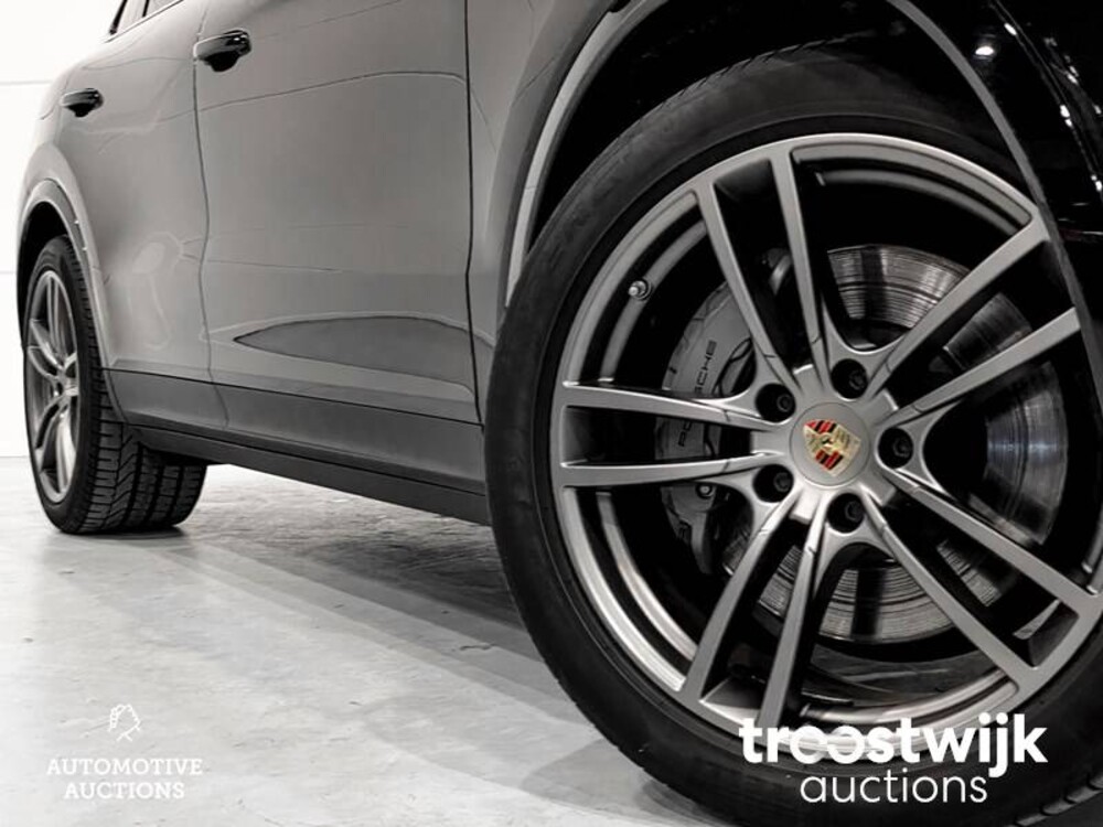 Porsche Cayenne S 2.9 V6 Car