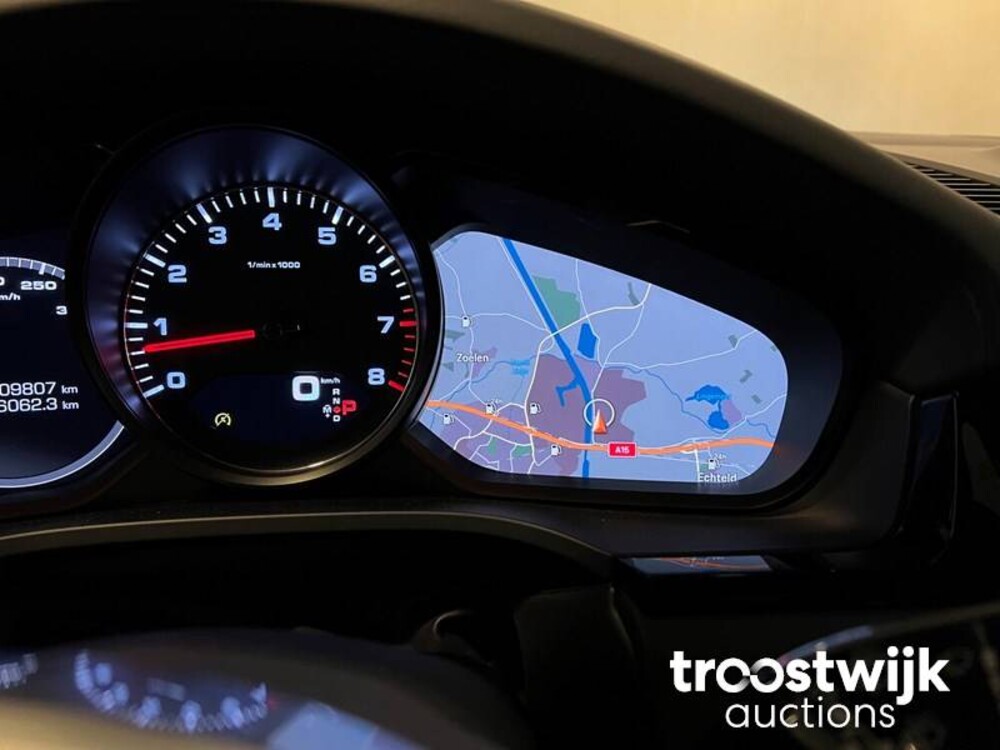 Porsche Cayenne S 2.9 V6 Car