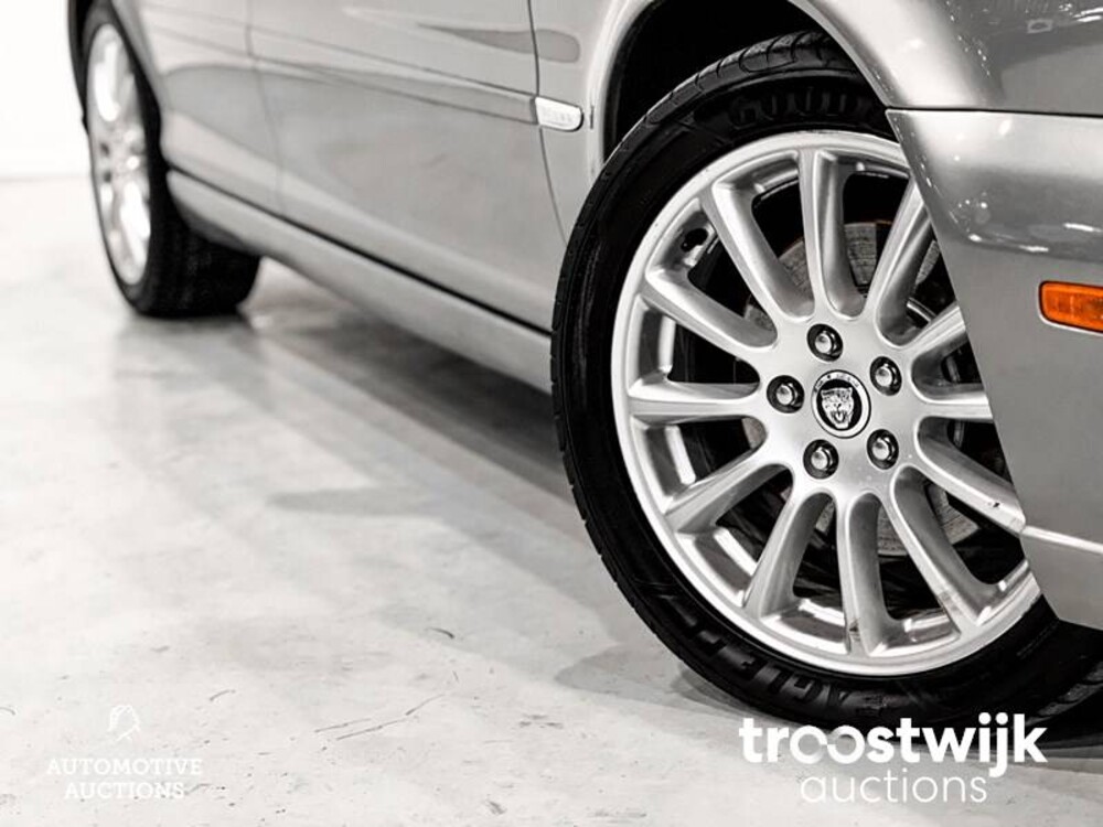 Jaguar X-Type Executive 2.2  Car