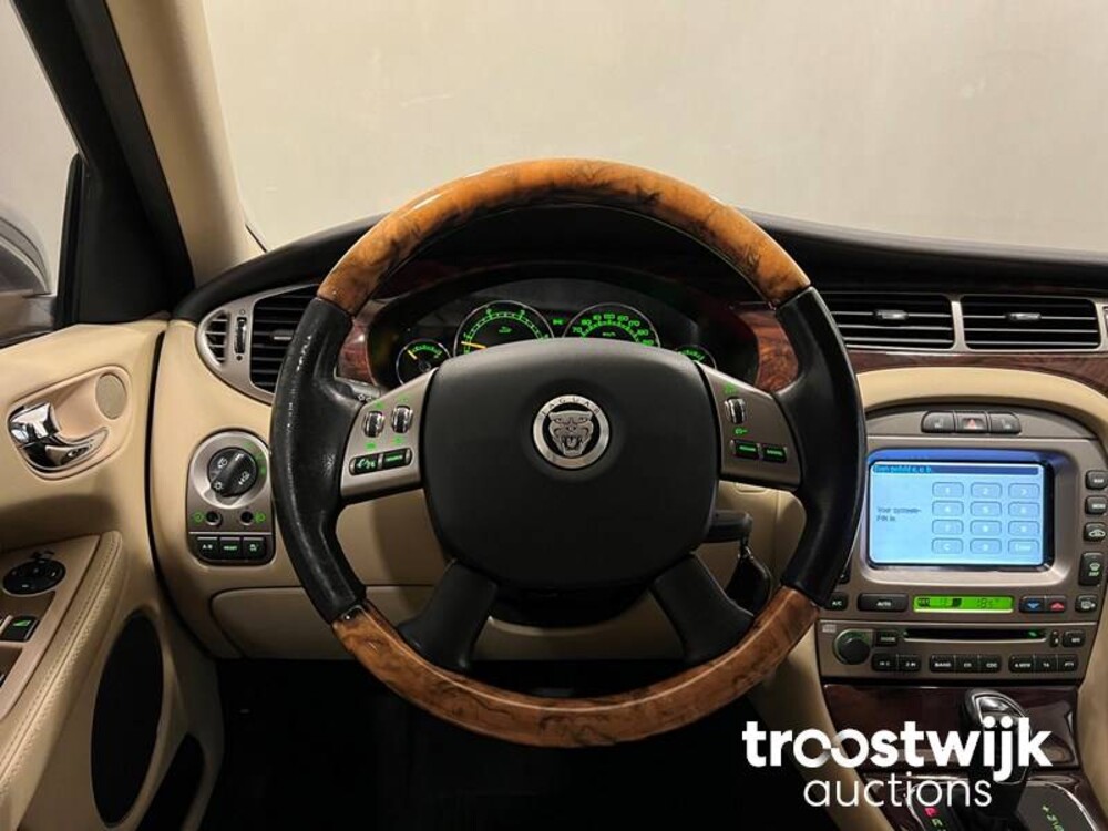 Jaguar X-Type Executive 2.2  Car