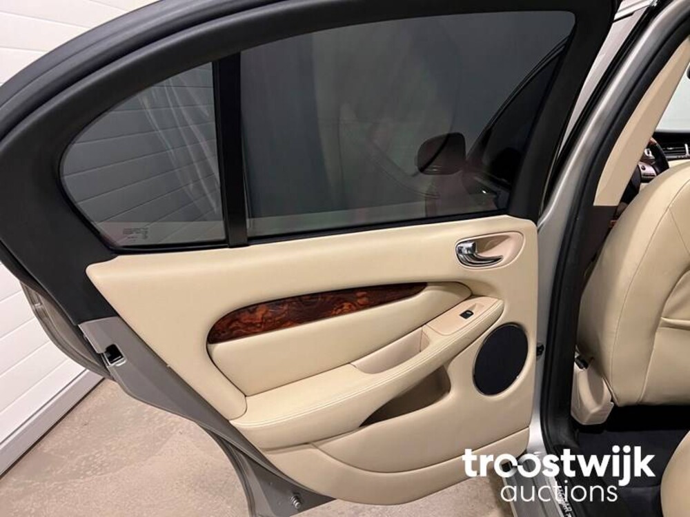 Jaguar X-Type Executive 2.2  Car