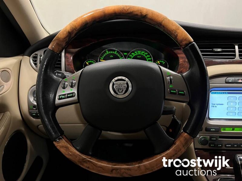 Jaguar X-Type Executive 2.2  Car