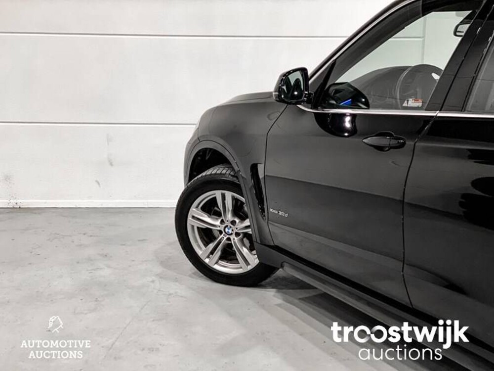BMW X5 xDrive30d High Executive Car