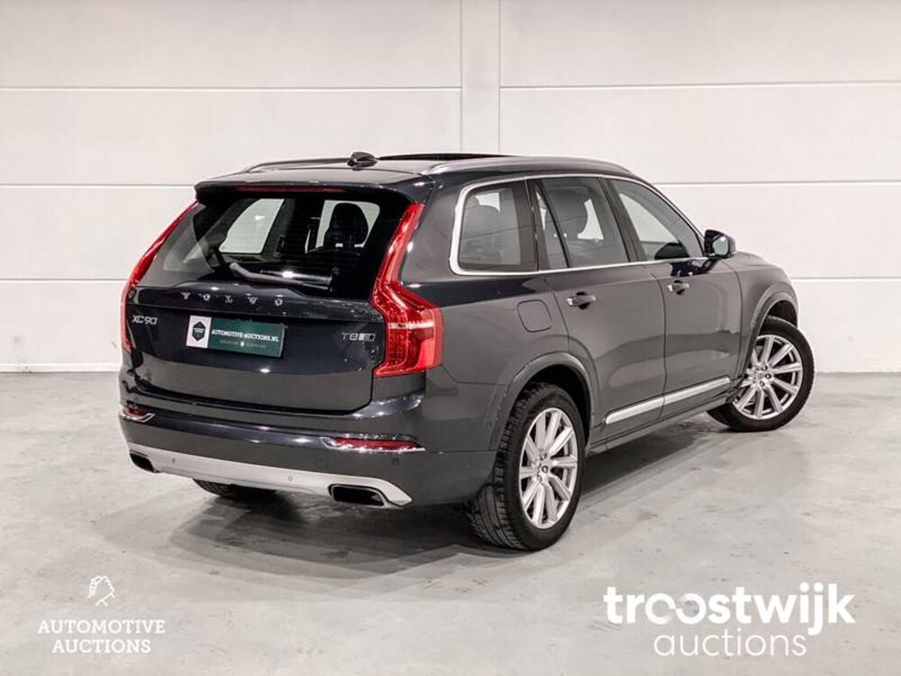 Volvo XC90 2.0 T8 Twin Engine AWD Inscription Car