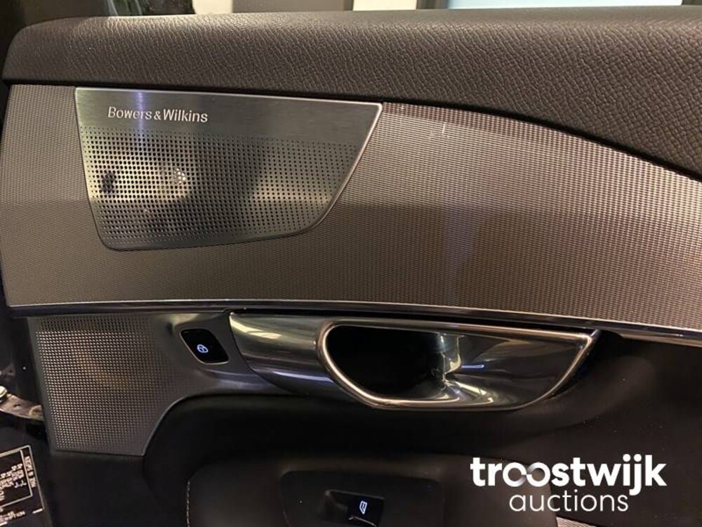 Volvo XC90 2.0 T8 Twin Engine AWD Inscription Car