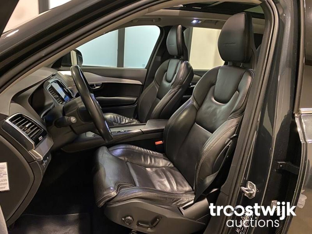 Volvo XC90 2.0 T8 Twin Engine AWD Inscription Car