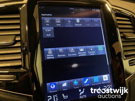 Volvo XC90 2.0 T8 Twin Engine AWD Inscription Auto