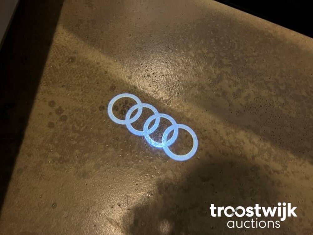 Audi A6 Avant S-Line TDI Ultra Sport Edition Car