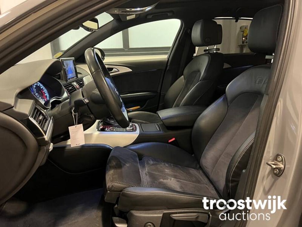 Audi A6 Avant S-Line TDI Ultra Sport Edition Car