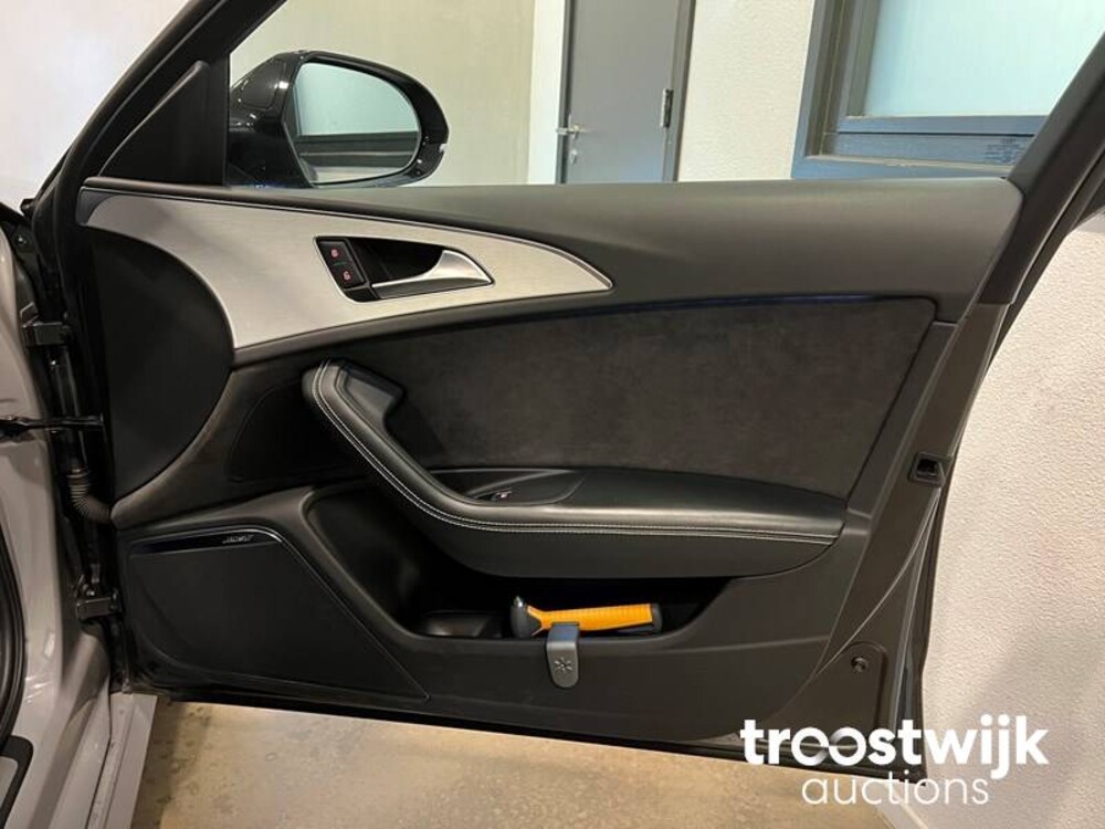 Audi A6 Avant S-Line TDI Ultra Sport Edition Car