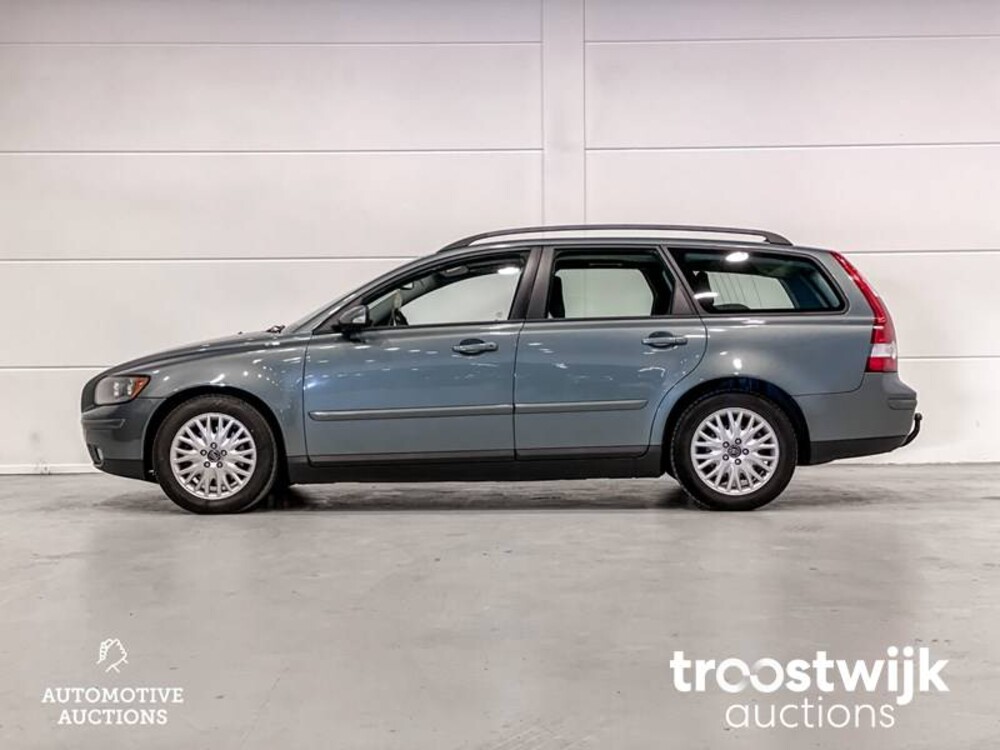 Volvo V50 2.4 Momentum Car