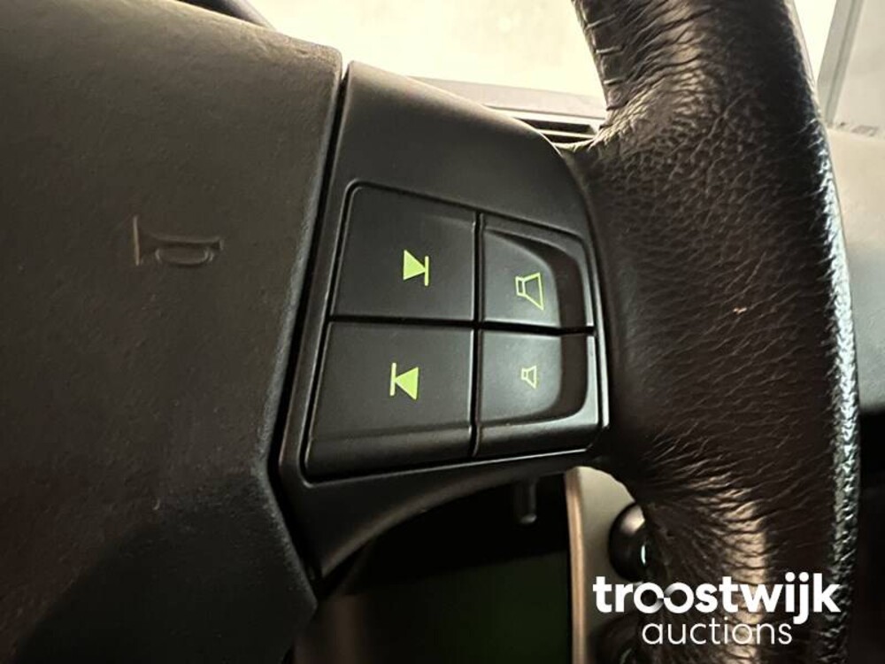 Volvo V50 2.4 Momentum Car