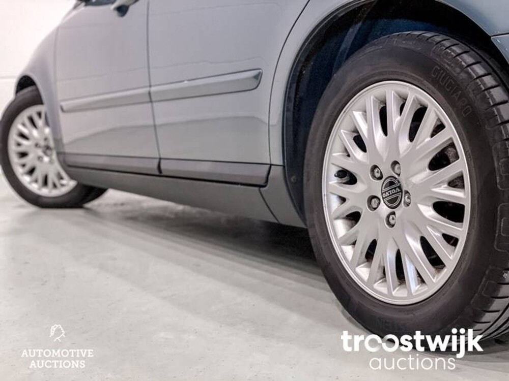 Volvo V50 2.4 Momentum Car