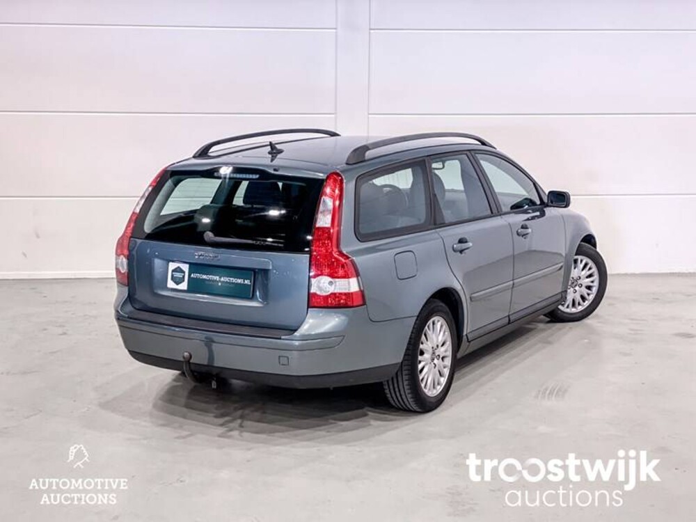 Volvo V50 2.4 Momentum Car