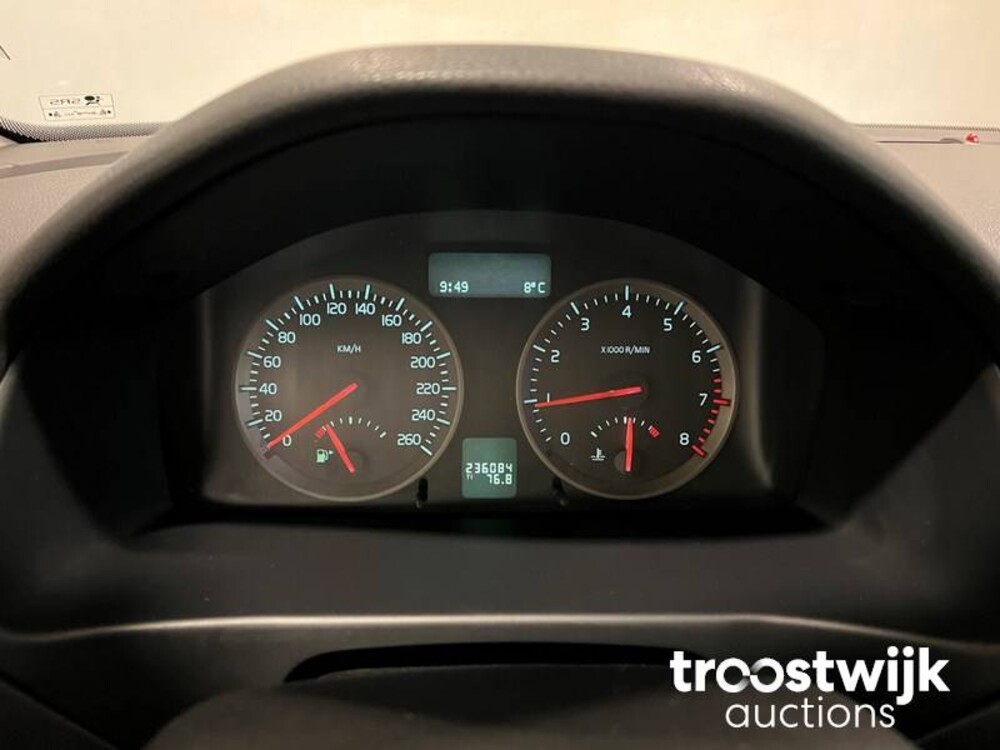 Volvo V50 2.4 Momentum Car