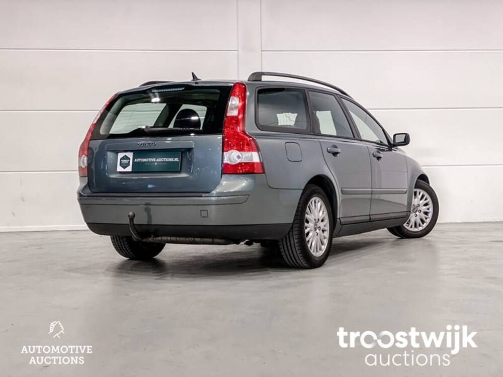 Volvo V50 2.4 Momentum Car