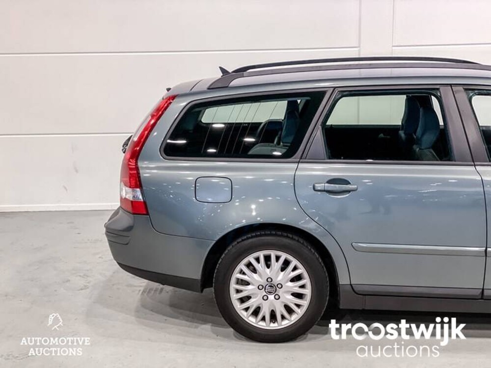 Volvo V50 2.4 Momentum Car