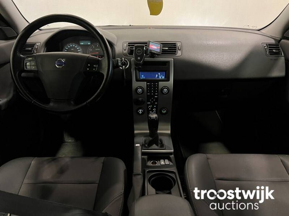 Volvo V50 2.4 Momentum Car