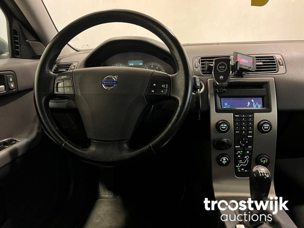 Volvo V50 2.4 Momentum Car